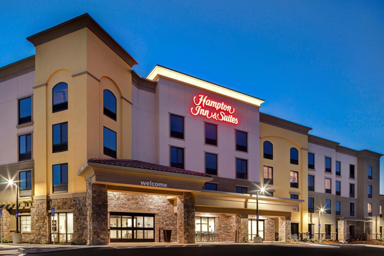 Hampton Inn & Suites Marina Exterior foto